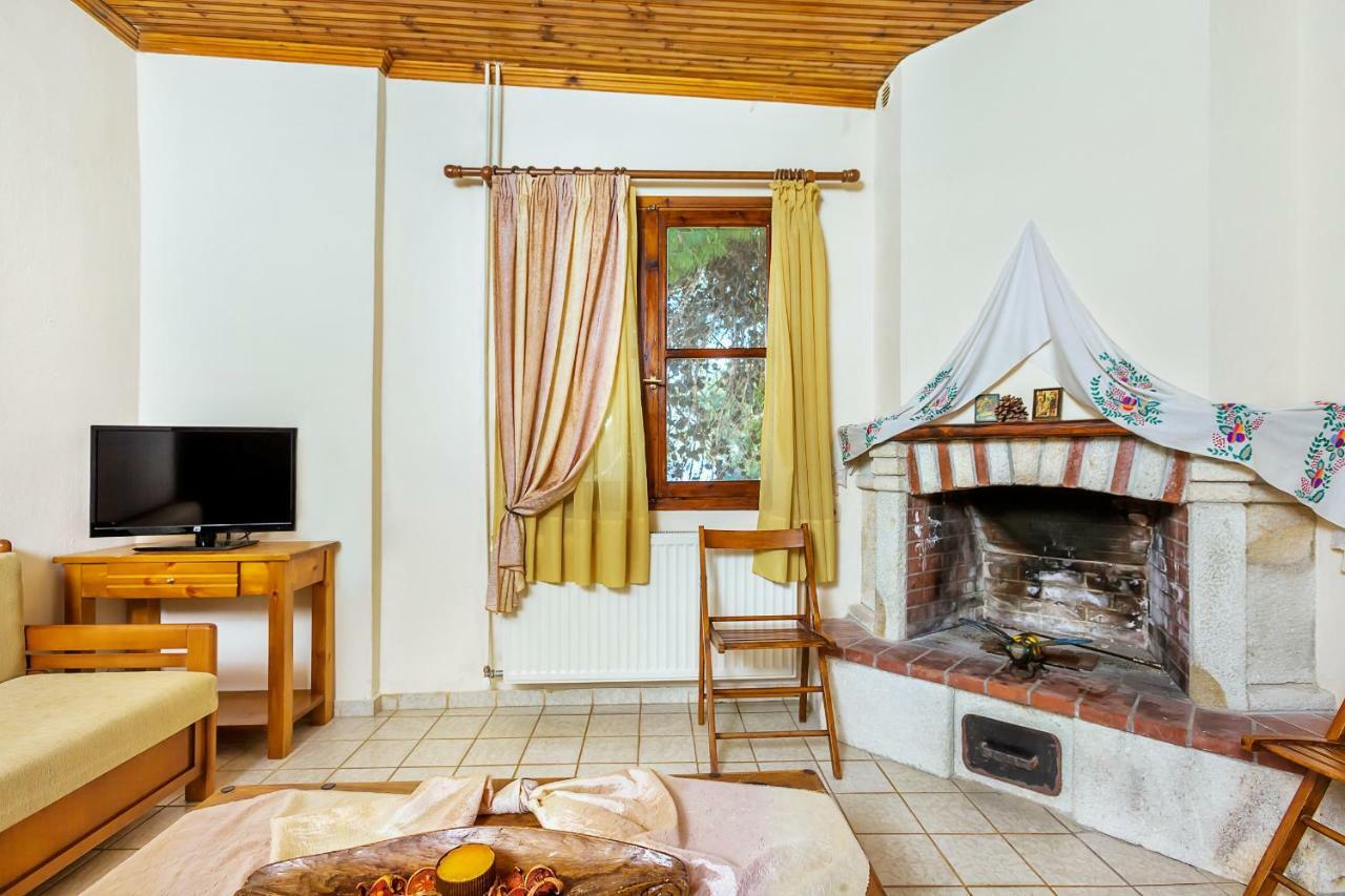 Xenios Loutra Village Karnagio Exteriér fotografie